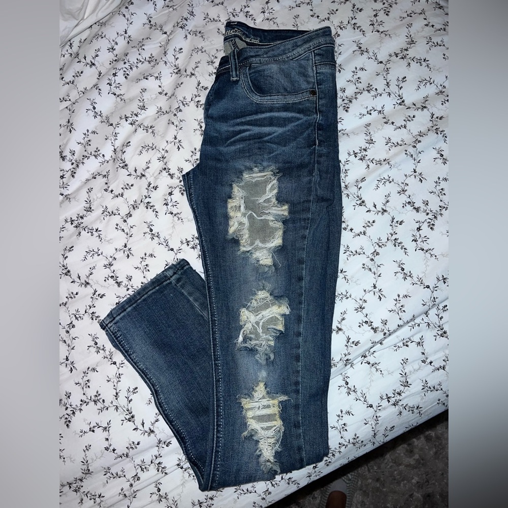 Machine Highly Distressed Jeans